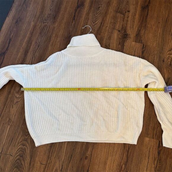 Hera Women's Ivory Turtleneck Sweater Size S - Picture 8 of 8